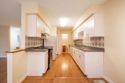 Kitchen Photo of 10780 Ryan Road, Richmond, BC
