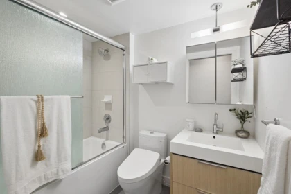 Mudroom Photo of 902 1325 Rolston Street, Vancouver, BC