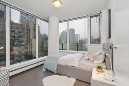 Office / Den Photo of 902 1325 Rolston Street, Vancouver, BC