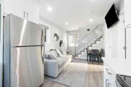 Powder Room Photo of 2984 Kitchener Street, Vancouver, BC