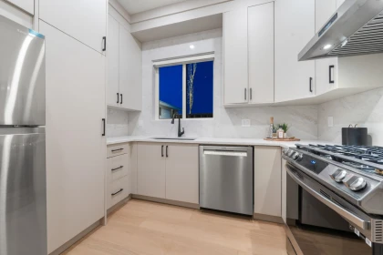 Walk-In Closet Photo of 11648 94a Avenue, Delta, BC