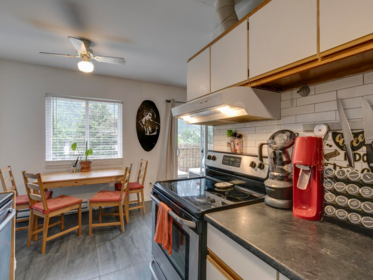 Kitchen Island Photo of 21 38173 Westway Avenue, Squamish, BC