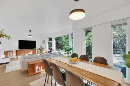 Breakfast Nook Photo of 1652 Coleman Street, North Vancouver, BC