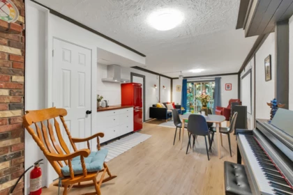 Entry Foyer Photo of 1652 Coleman Street, North Vancouver, BC