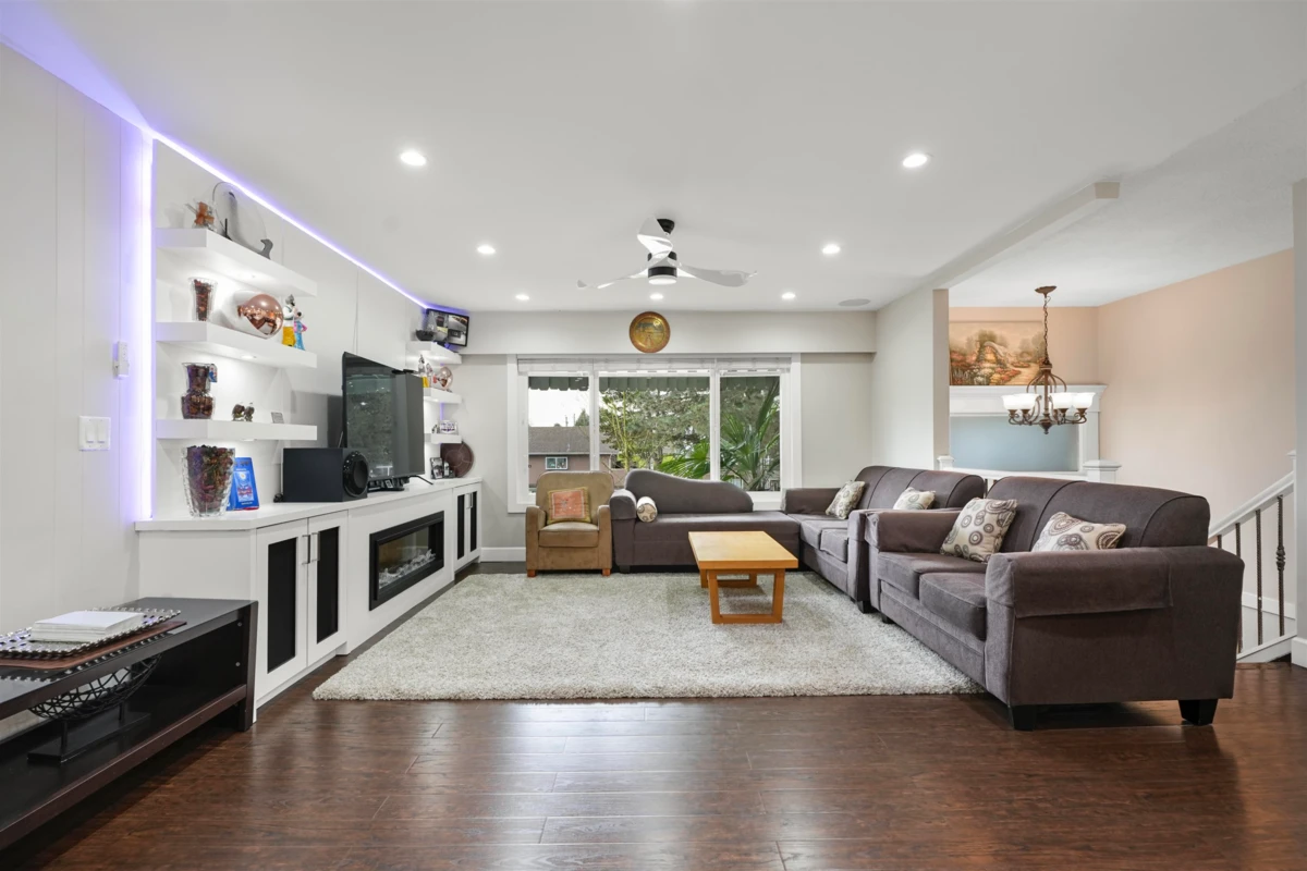 Dining Area Photo of 9027 Prince Charles Boulevard, Surrey, BC