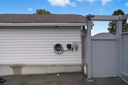 Garage Interior Photo of 1515 Eighth Avenue, New Westminster, BC