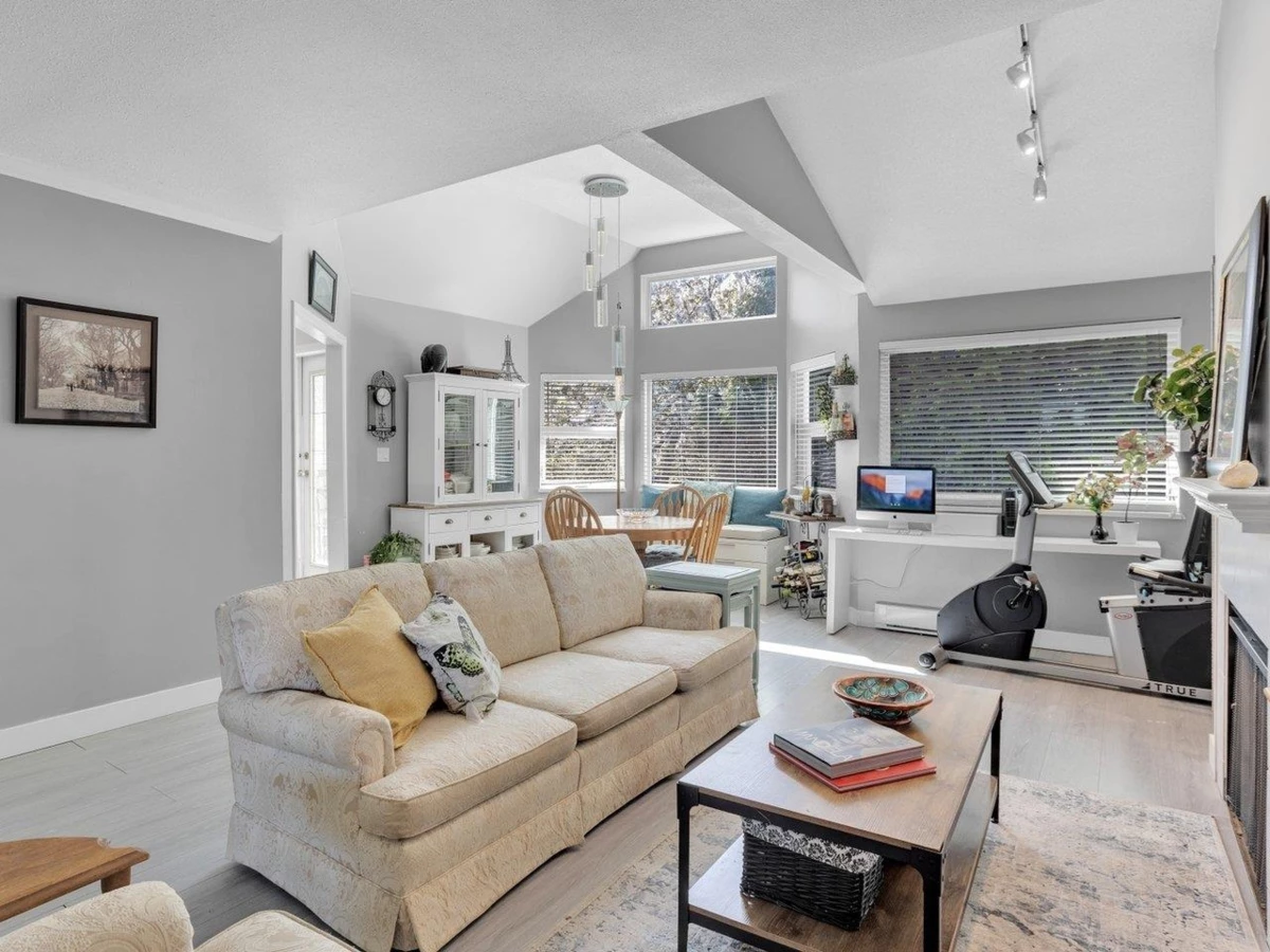 Dining Area Photo of 314 4885 53 Street, Delta, BC