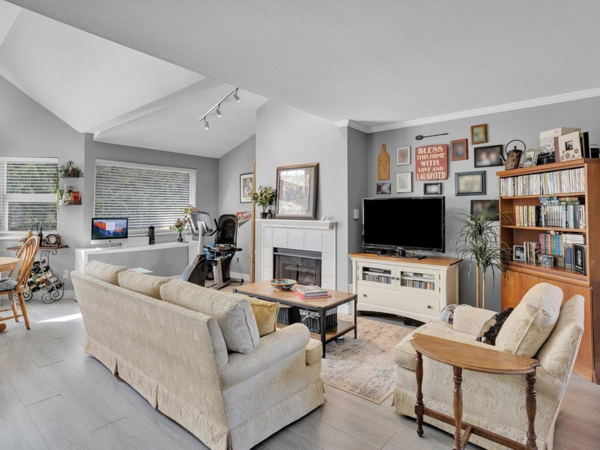 Family Room Photo of 314 4885 53 Street, Delta, BC
