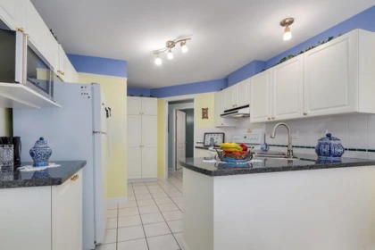 Walk-In Closet Photo of 47 12165 75 Avenue, Surrey, BC