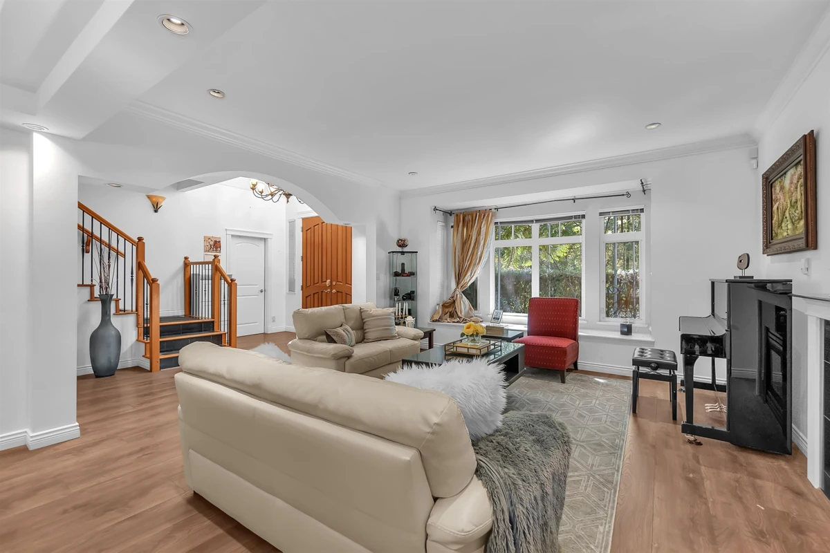 Family Room Photo of 786 W 17th Street, North Vancouver, BC