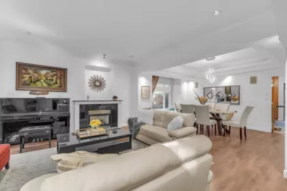 786 W 17th Street, North Vancouver, BC, North Vancouver — Single Family Residence for sale