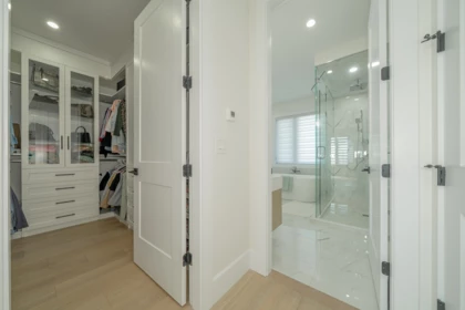 Entry Foyer Photo of 4836 Watling Street, Burnaby, BC