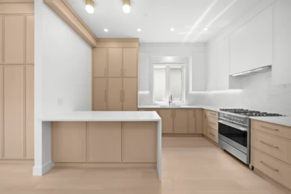 1 6461 E Prince Edward Street, Vancouver, BC, Vancouver — Half Duplex for sale
