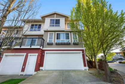 Hot Tub / Spa Photo of 1 19505 68a Avenue, Surrey, BC