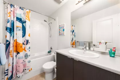Mudroom Photo of 1 19505 68a Avenue, Surrey, BC