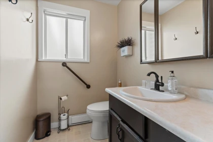 Hallway Photo of 220 32691 Garibaldi Drive, Abbotsford, BC