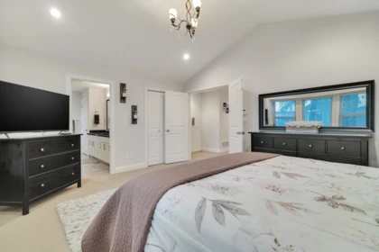 Powder Room Photo of 15083 58a Avenue, Surrey, BC