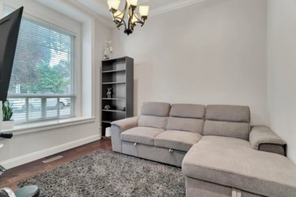 Walk-In Closet Photo of 15083 58a Avenue, Surrey, BC