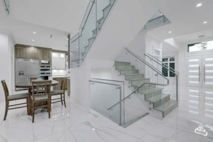 Entry Foyer Photo of 5538 184 Street, Surrey, BC