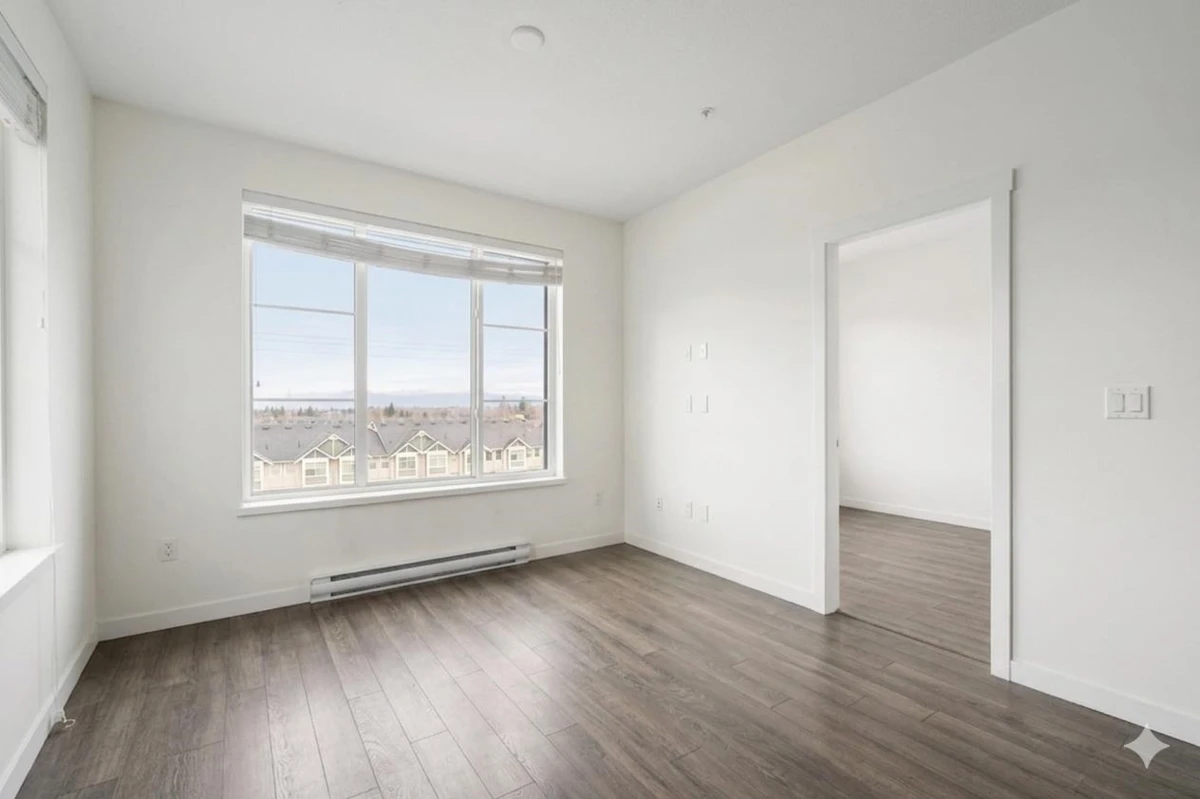 Dining Area Photo of 501 15858 Fraser Highway, Surrey, BC