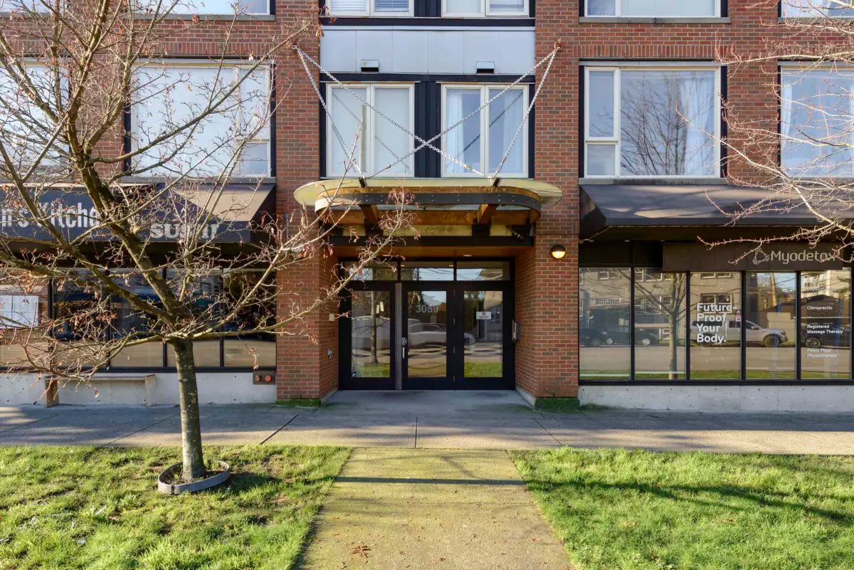Family Room Photo of 206 3089 Oak Street, Vancouver, BC