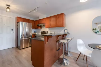 Pantry Photo of 206 3089 Oak Street, Vancouver, BC