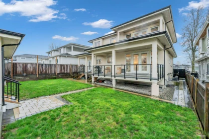 Front Yard Photo of 4267 Parker Street, Burnaby, BC