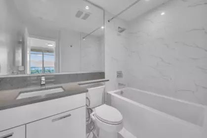 Kitchen Island Photo of 3407 1788 Gilmore Avenue, Burnaby, BC