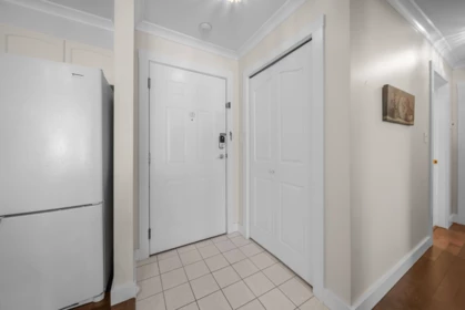 Kitchen Photo of 408 33280 E Bourquin Crescent, Abbotsford, BC