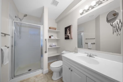 Loft / Bonus Room Photo of 408 33280 E Bourquin Crescent, Abbotsford, BC