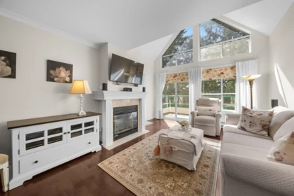 Primary Bedroom Photo of 408 33280 E Bourquin Crescent, Abbotsford, BC