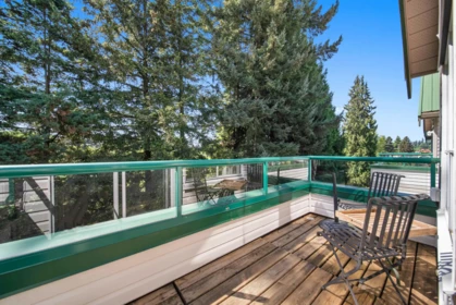 Staircase Photo of 408 33280 E Bourquin Crescent, Abbotsford, BC