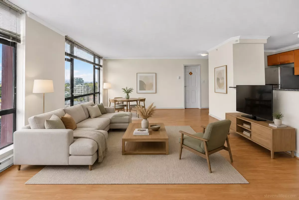 Family Room Photo of 903 5933 Cooney Road, Richmond, BC