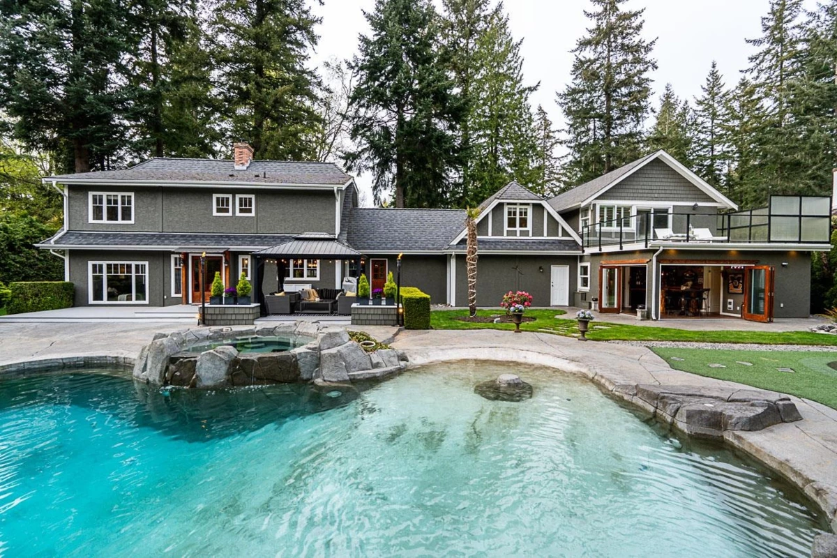 Family Room Photo of 14322 26 Avenue, Surrey, BC
