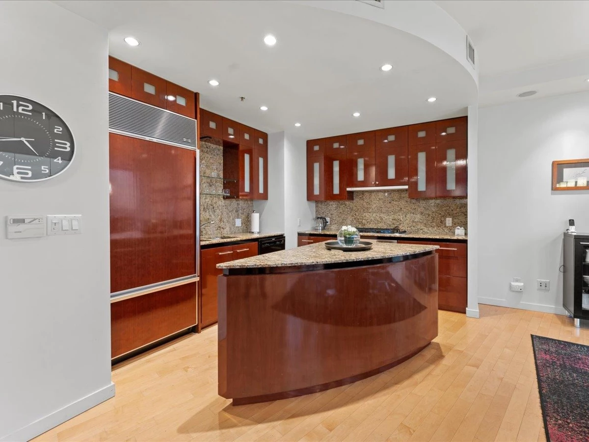 Living Room Photo of 3704 938 Nelson Street, Vancouver, BC