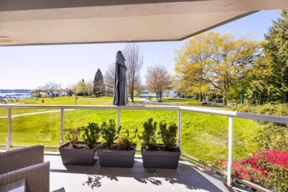 Hot Tub / Spa Photo of 1206 33 Chesterfield Place, North Vancouver, BC