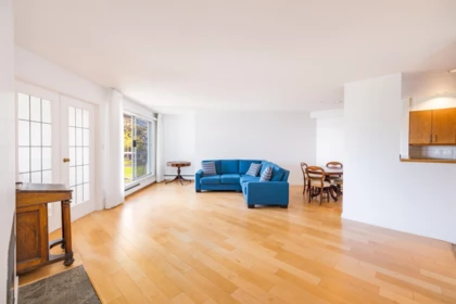 Loft / Bonus Room Photo of 1206 33 Chesterfield Place, North Vancouver, BC