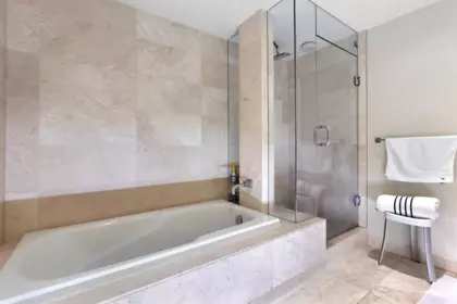 Guest Bathroom Photo of 305 8 Smithe Mews, Vancouver, BC