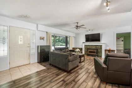 Kitchen Island Photo of 4108 196 Street, Langley, BC