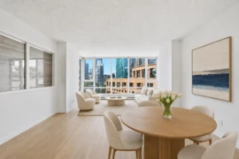 1605 788 Hamilton Street, Vancouver, BC