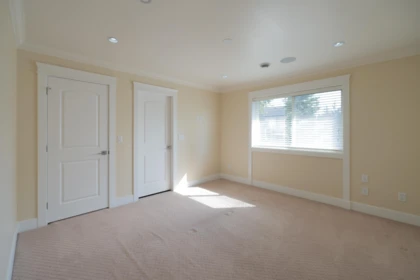 Entry Foyer Photo of 7420 116 Street, Delta, BC