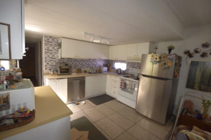 Kitchen Island Photo of 29 6571 King George Boulevard, Surrey, BC