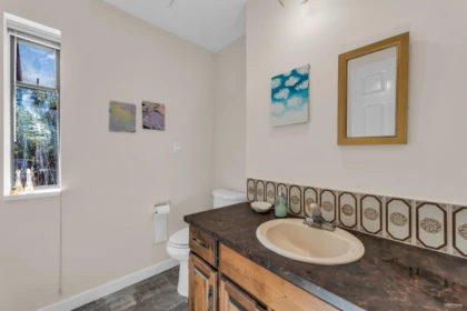 Office / Den Photo of 1040 Jefferson Avenue, West Vancouver, BC
