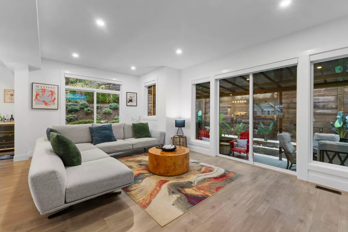 Living Room Photo of 47 4295 Old Clayburn Road, Abbotsford, BC