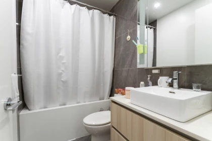 Primary Bathroom Photo of 2408 5333 Goring Street, Burnaby, BC