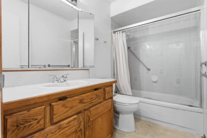 Guest Bathroom Photo of 4525 199a Street, Langley, BC