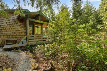 Entry Foyer Photo of 430 Mckercher Road, Mayne Island, BC