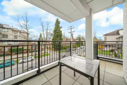 Entry Foyer Photo of 201 2446 Shaughnessy Street, Port Coquitlam, BC