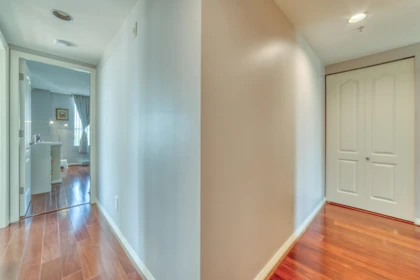 Entry Foyer Photo of 403 688 Fairchild Road, Vancouver, BC
