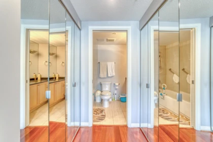 Powder Room Photo of 403 688 Fairchild Road, Vancouver, BC
